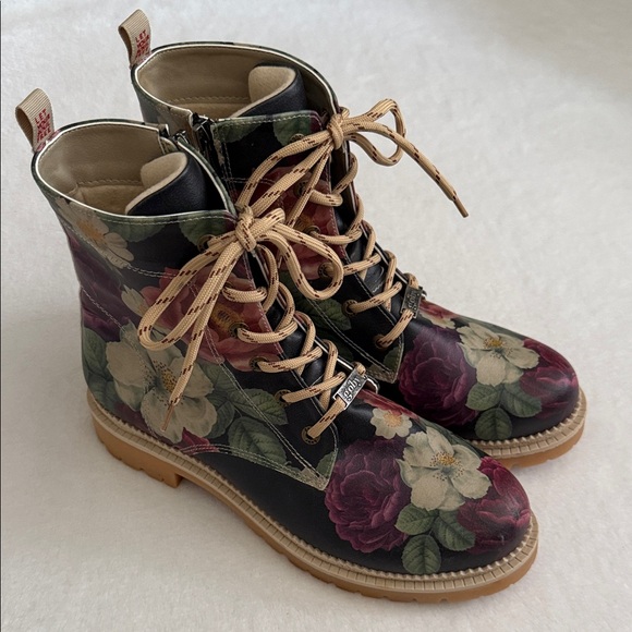 Goby | Floral Print Faux Leather Combat Style Ankle Boots NJR125 (EU 41/US 10) - Picture 1 of 16